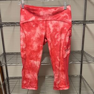 lululemon athletica women’s camo diamond die red cream rusty Leggings